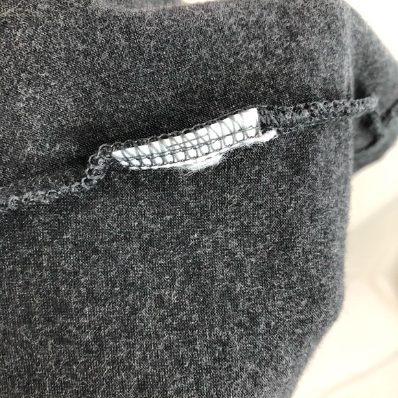 Banana Republic Top Gray Petite Medium Rayon Longsleeve - Picture 10 of 10